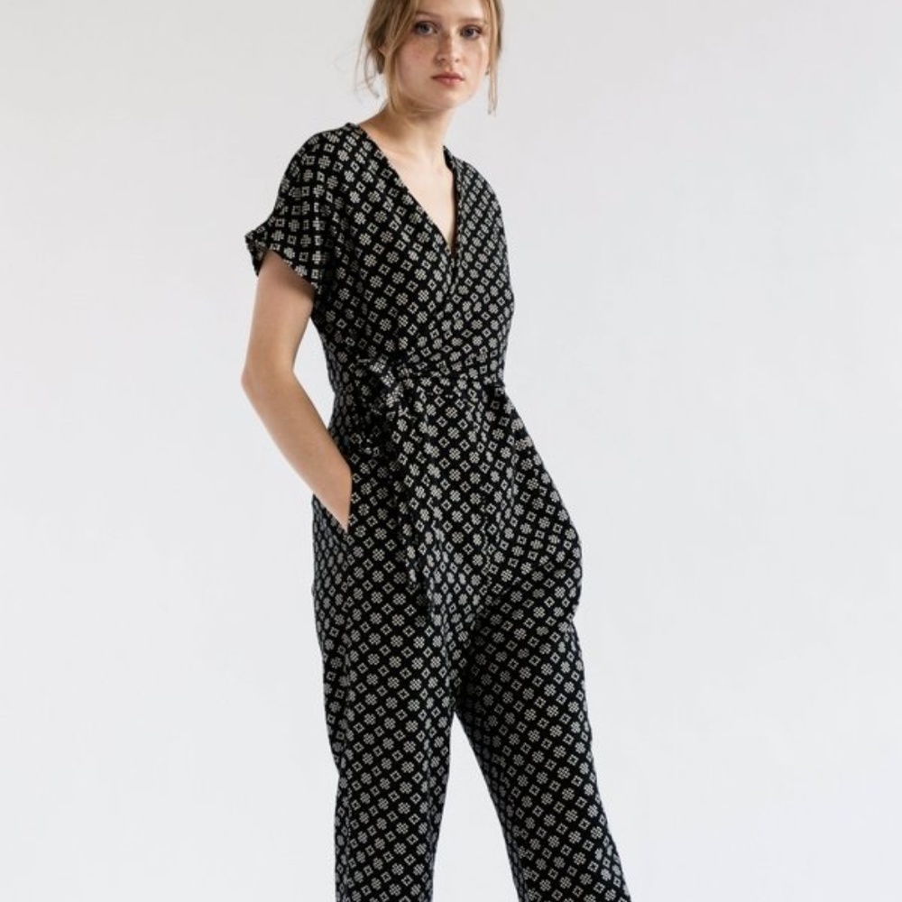 COPY - ACE & JIG WRAP JUMPER IN BLACKSTONE